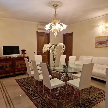 Elegante Apartamento Olbia